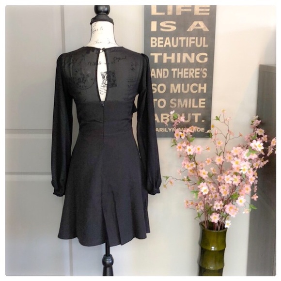 💕Supercute Black Dress💕only S & M left💕 - Picture 3 of 11